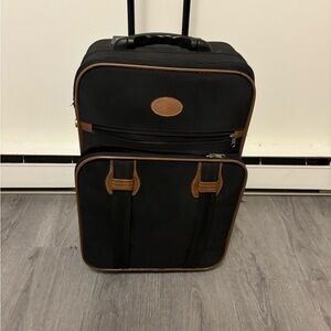 Carry on luggage. Very neat